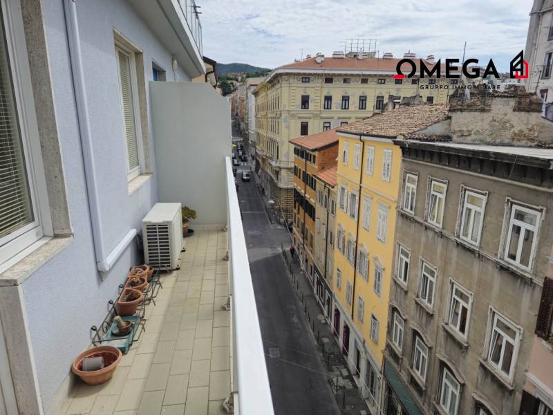 appartamento in vendita a Trieste in zona San Giacomo