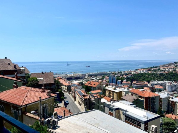 appartamento in vendita a Trieste in zona Scorcola
