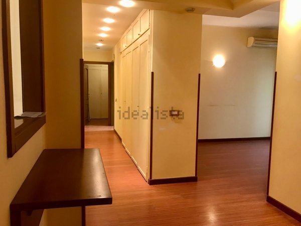 appartamento in vendita a Trieste in zona Città Nuova