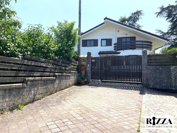 casa indipendente in vendita a Trieste in zona Opicina