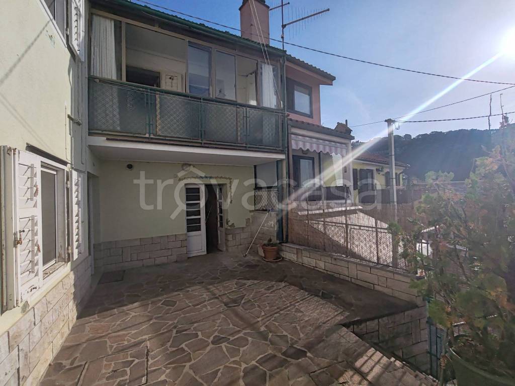 casa indipendente in vendita a Trieste in zona Roiano