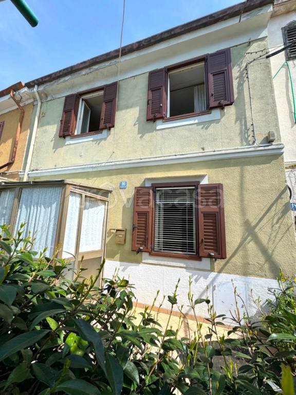 casa indipendente in vendita a Trieste in zona Cologna