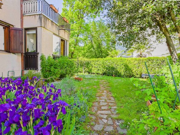 casa indipendente in vendita a Trieste in zona Opicina