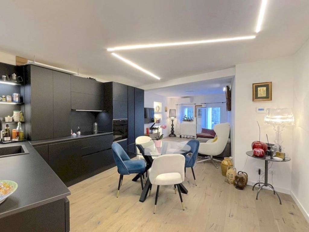appartamento in vendita a Trieste in zona Città Vecchia
