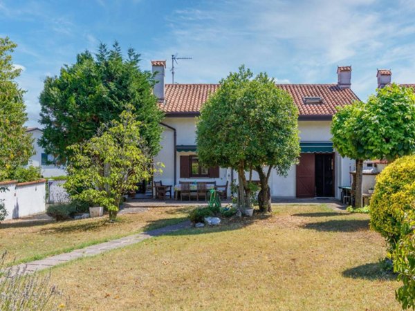 casa indipendente in vendita a Trieste in zona Opicina