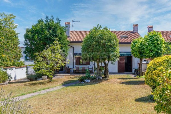 casa indipendente in vendita a Trieste in zona Opicina