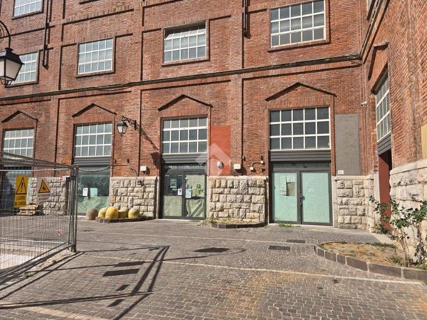 negozio in vendita a Trieste in zona Roiano