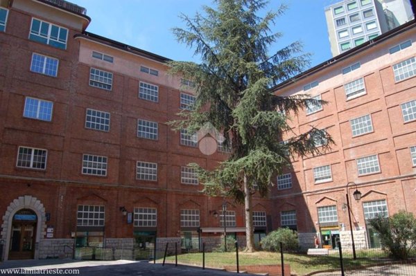 negozio in vendita a Trieste in zona Roiano
