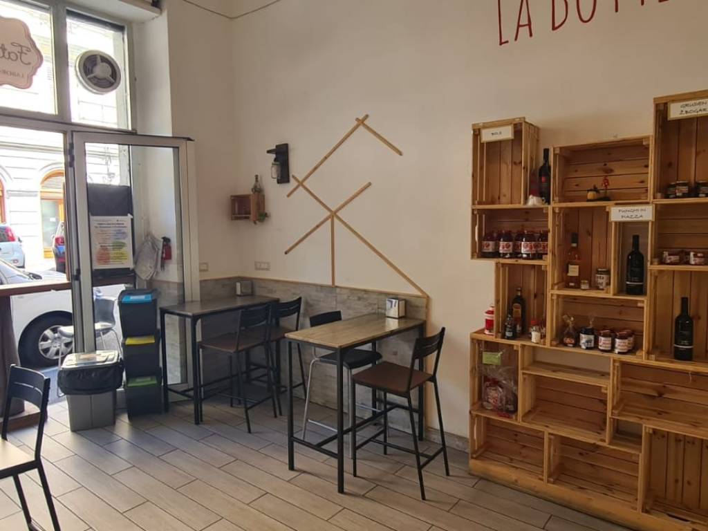 negozio in vendita a Trieste in zona Roiano