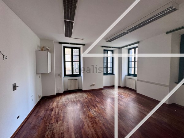 appartamento in vendita a Trieste in zona Borgo Teresiano