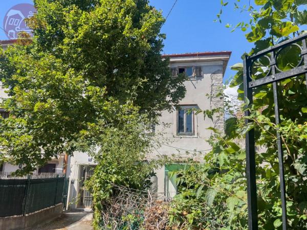 casa indipendente in vendita a Trieste in zona Gretta