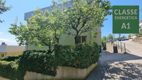 appartamento in vendita a Trieste in zona Cattinara