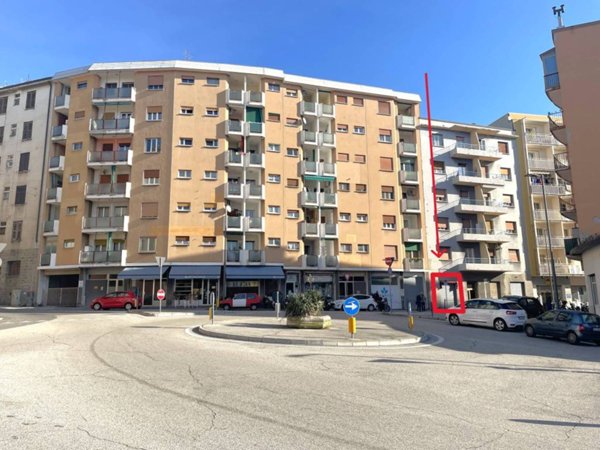 negozio in vendita a Trieste in zona Chiarbola
