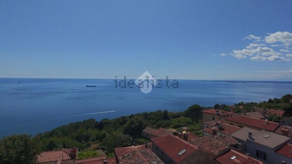 appartamento in vendita a Trieste in zona Contovello