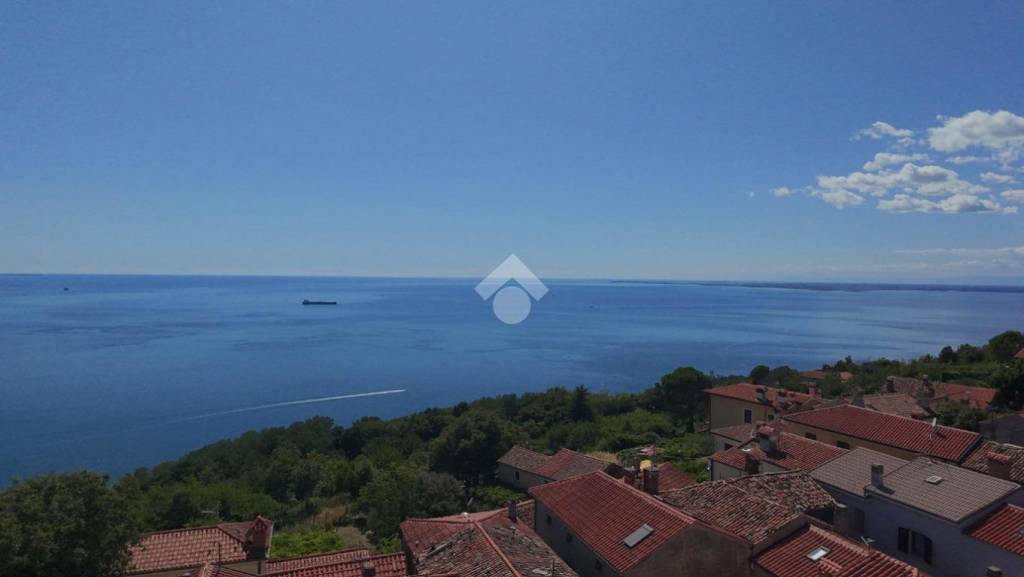 appartamento in vendita a Trieste in zona Contovello