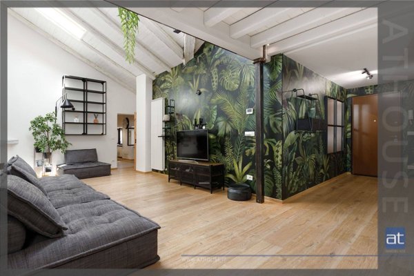 appartamento in vendita a Trieste in zona Borgo Teresiano