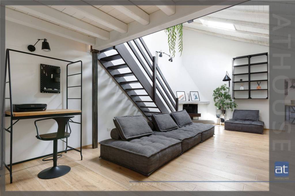 appartamento in vendita a Trieste in zona Città Nuova