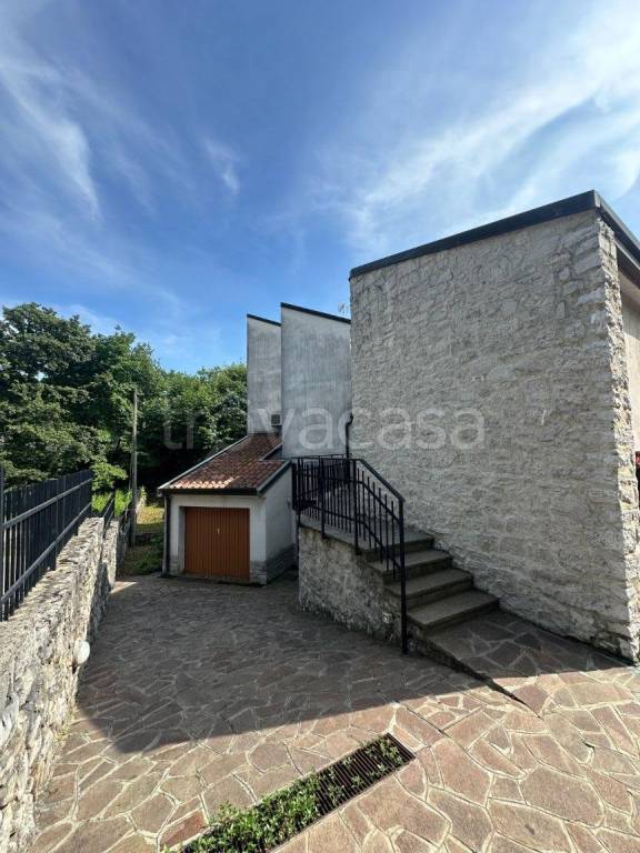 casa indipendente in vendita a Trieste in zona Opicina