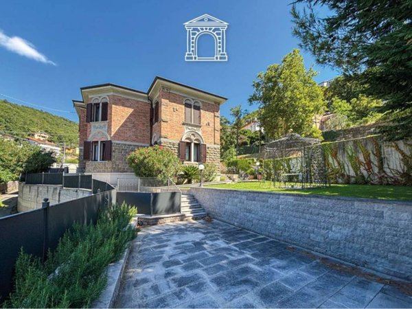 casa indipendente in vendita a Trieste in zona Cologna
