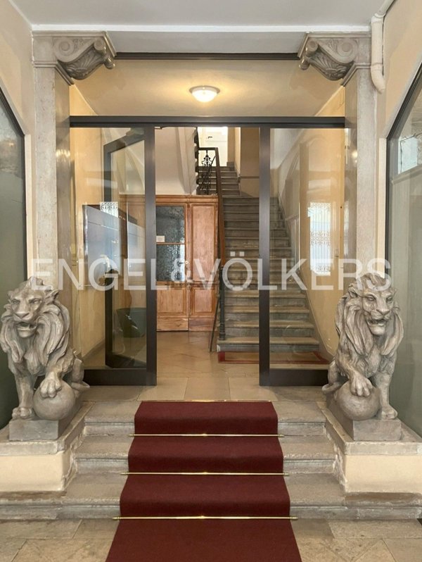appartamento in vendita a Trieste in zona Città Vecchia