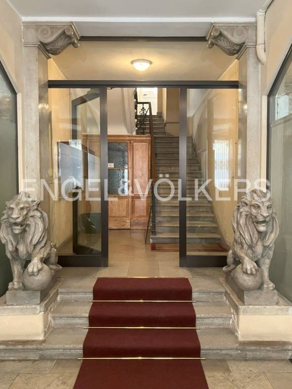 appartamento in vendita a Trieste in zona Città Vecchia