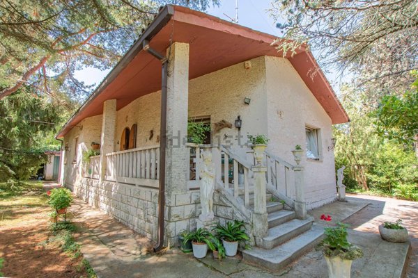 casa indipendente in vendita a Trieste in zona Opicina