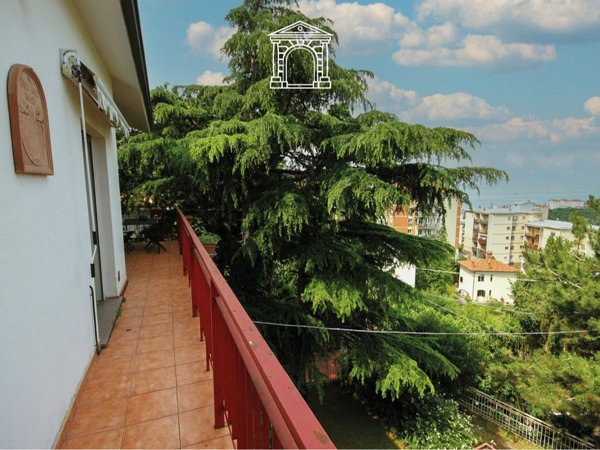 casa indipendente in vendita a Trieste in zona Scorcola