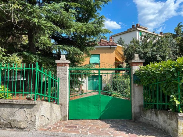 casa indipendente in vendita a Trieste in zona Borgo San Sergio