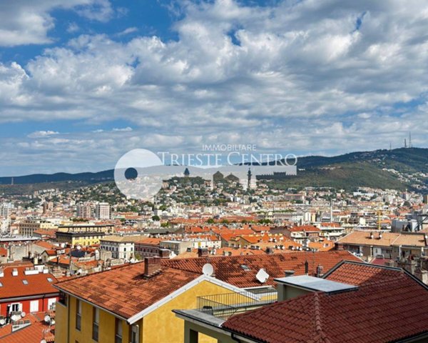 appartamento in vendita a Trieste in zona San Giacomo