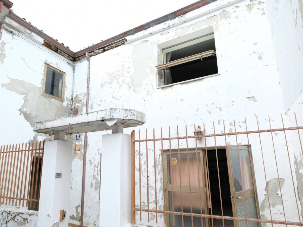 casa indipendente in vendita a Trieste in zona Valmaura