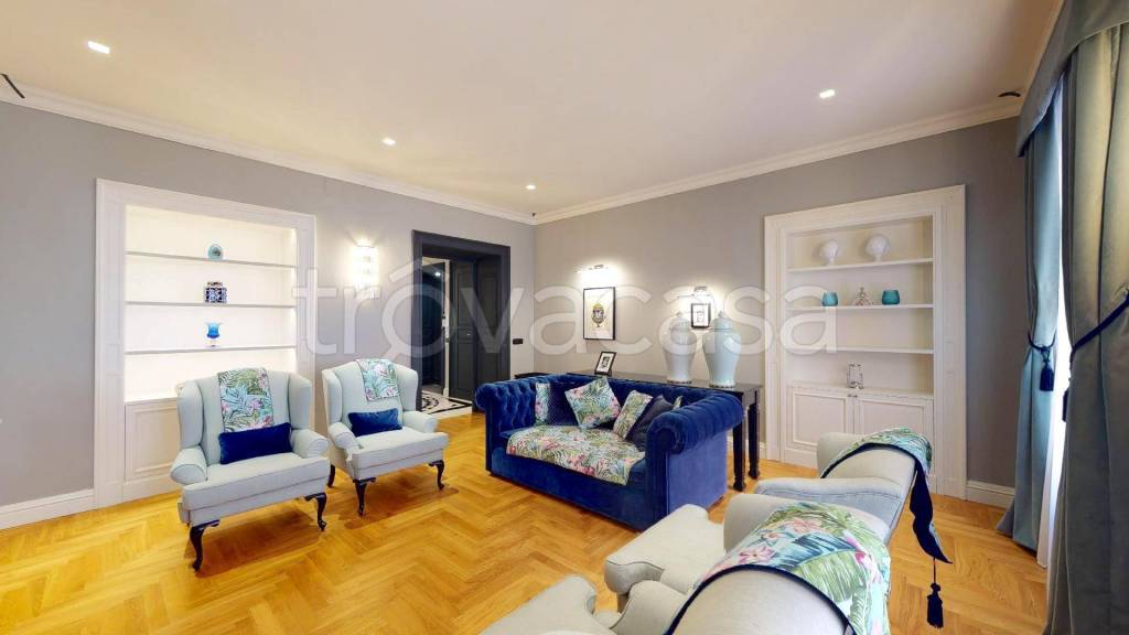 appartamento in vendita a Trieste in zona Cavana