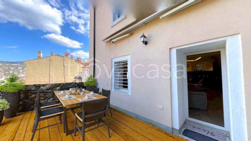 appartamento in vendita a Trieste in zona Città Vecchia