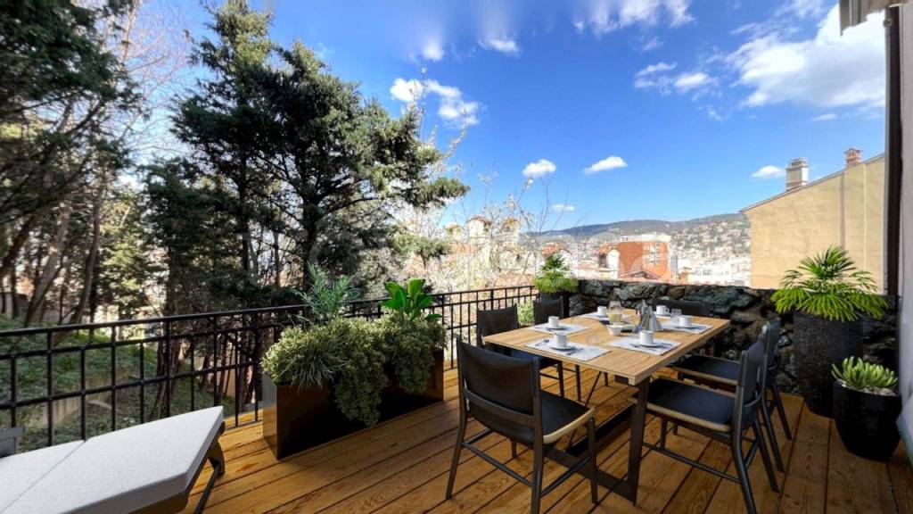 appartamento in vendita a Trieste in zona Città Vecchia