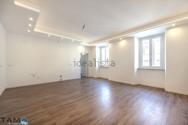 appartamento in vendita a Trieste in zona Città Vecchia