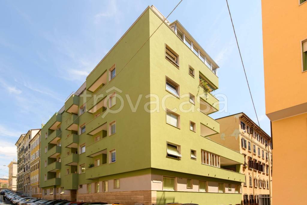 appartamento in vendita a Trieste in zona Città Vecchia