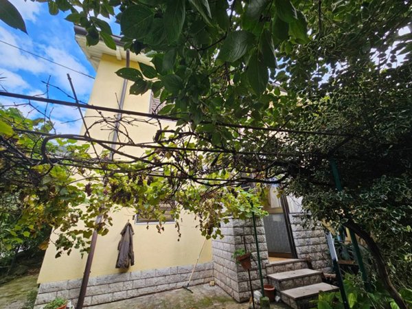 casa indipendente in vendita a Trieste in zona Rozzol