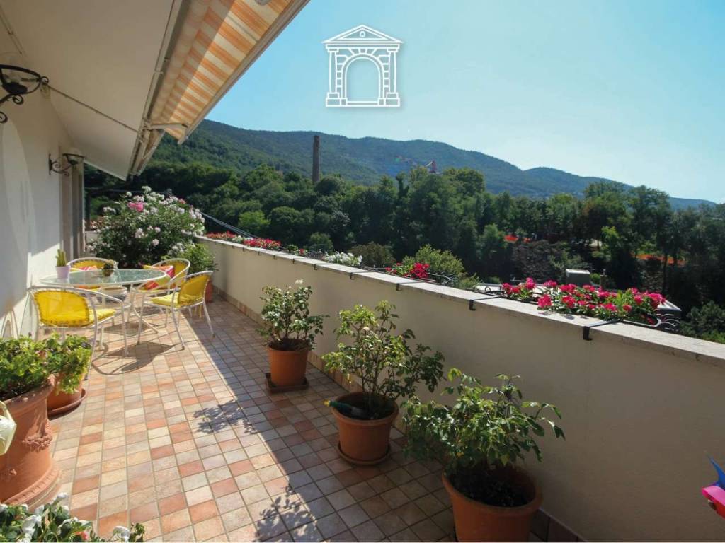 casa indipendente in vendita a Trieste in zona Cologna