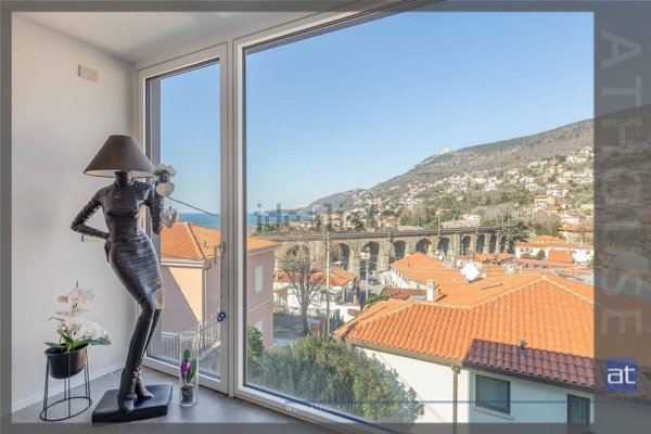 casa indipendente in vendita a Trieste in zona Barcola