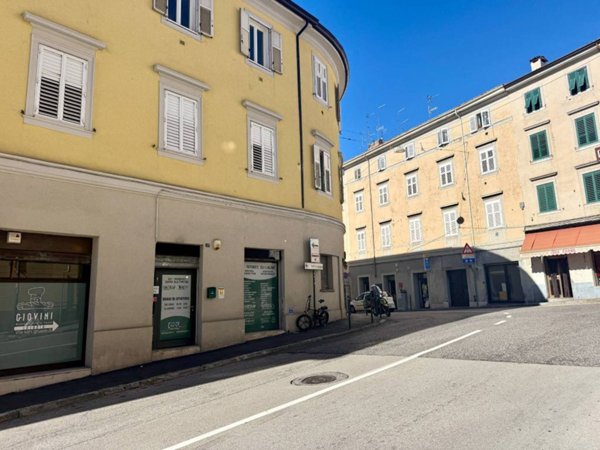 negozio in vendita a Trieste in zona San Giusto