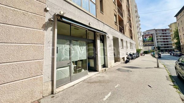 negozio in vendita a Trieste in zona Cologna