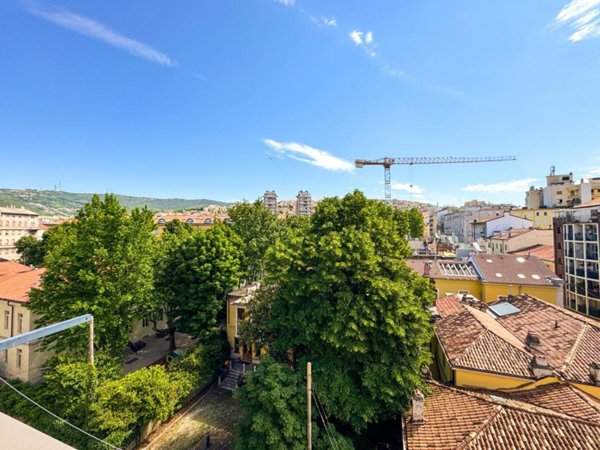 appartamento in vendita a Trieste in zona San Giacomo