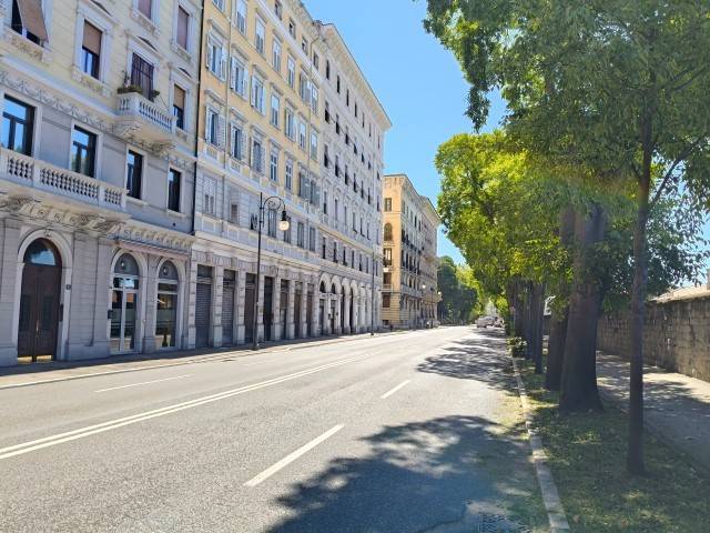 appartamento in vendita a Trieste in zona Barcola