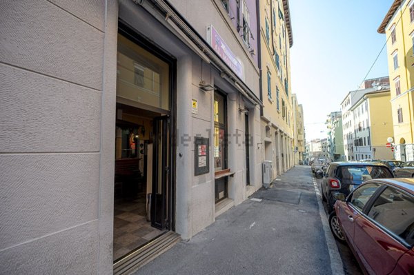 locale commerciale in vendita a Trieste in zona San Giacomo