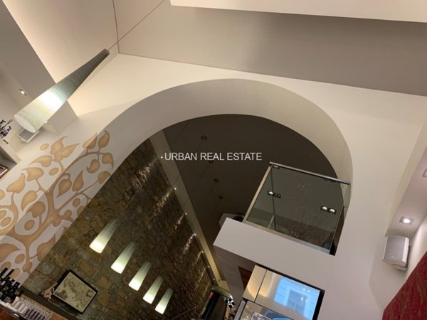 negozio in vendita a Trieste in zona Borgo Teresiano