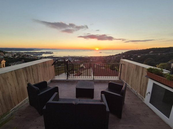 casa indipendente in vendita a Trieste in zona Gretta