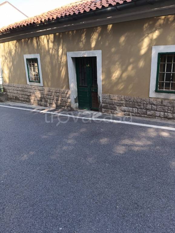 casa indipendente in vendita a Trieste in zona Longhera