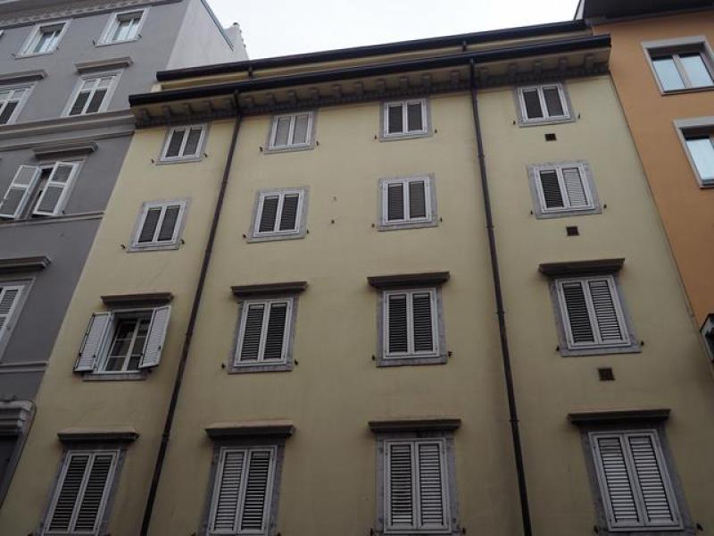 appartamento in vendita a Trieste in zona Borgo Teresiano