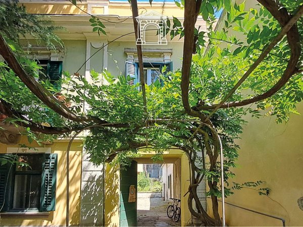 casa indipendente in vendita a Trieste in zona Barcola