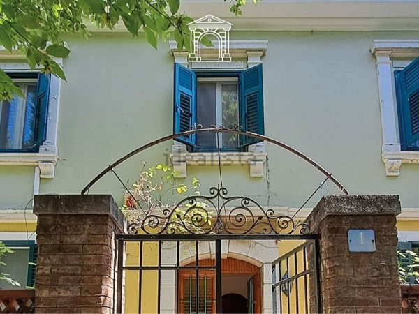 casa indipendente in vendita a Trieste in zona Barcola
