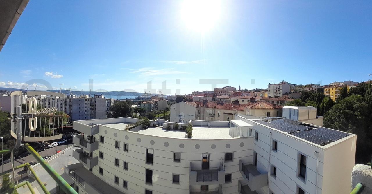 appartamento in vendita a Trieste in zona San Giacomo